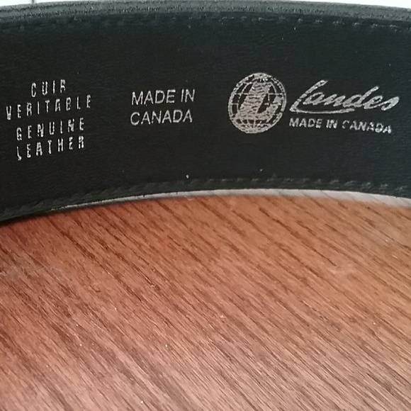 Landes Tan Leather Belt w/ Embossed Wildlife NWOT